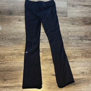 Alo yoga pants